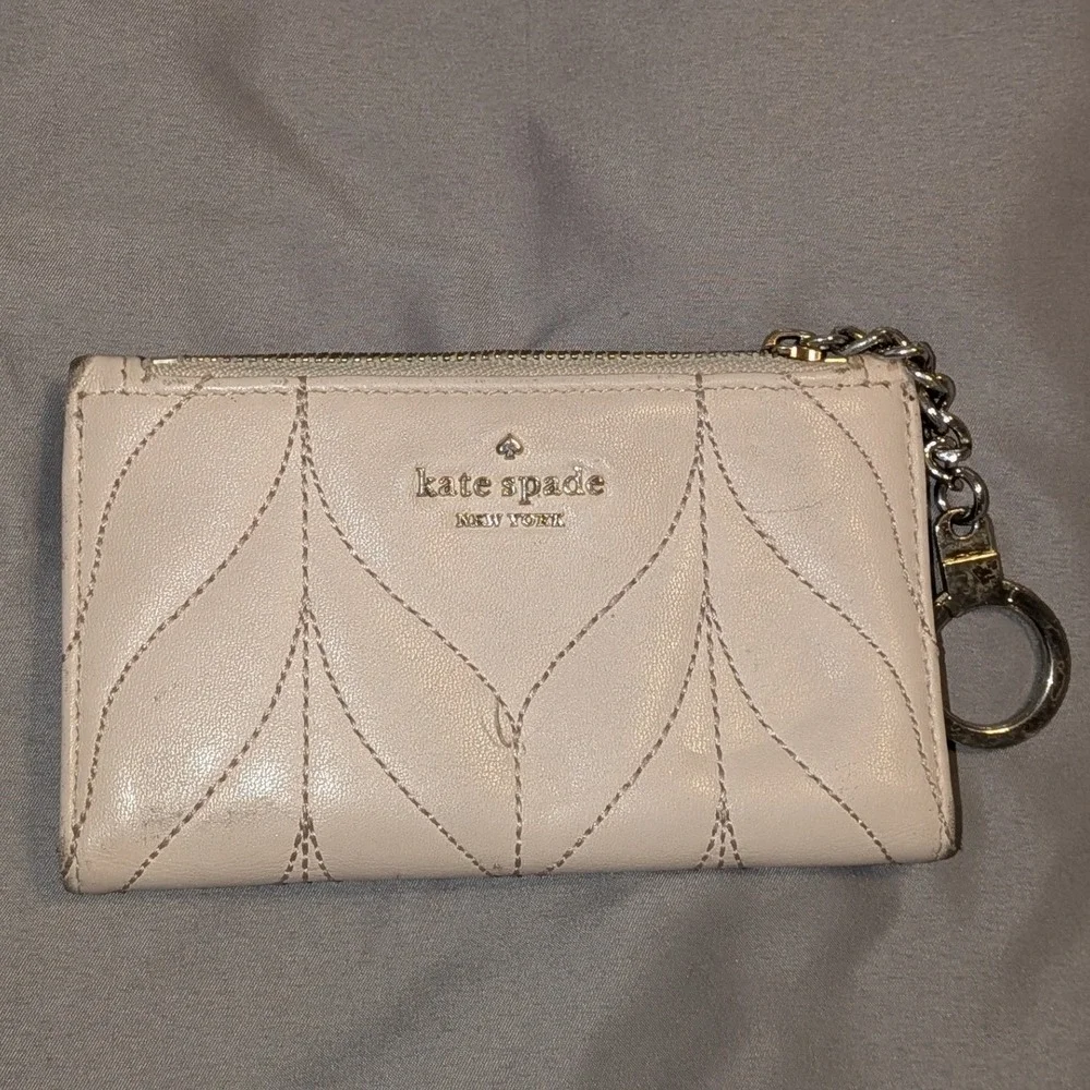 Kate Spade Briar Lane Quilted Mikey  Leather Card Holder Keychain Cream Gold